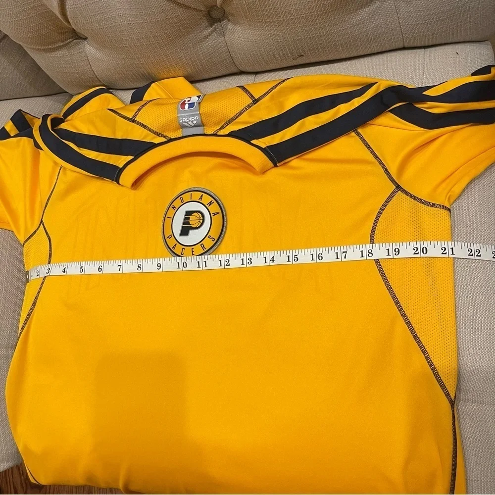 AG:  Adidas Climacool Indiana Pacers Shirt Men’s Size M Long Sleeves Yellow